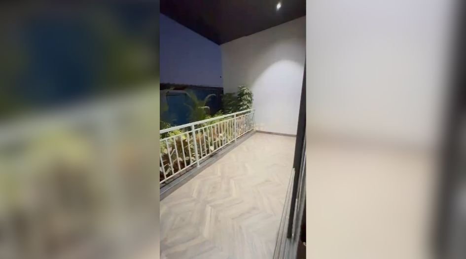 Santiago-Sky-Town-Internal-Gallery-Balcony